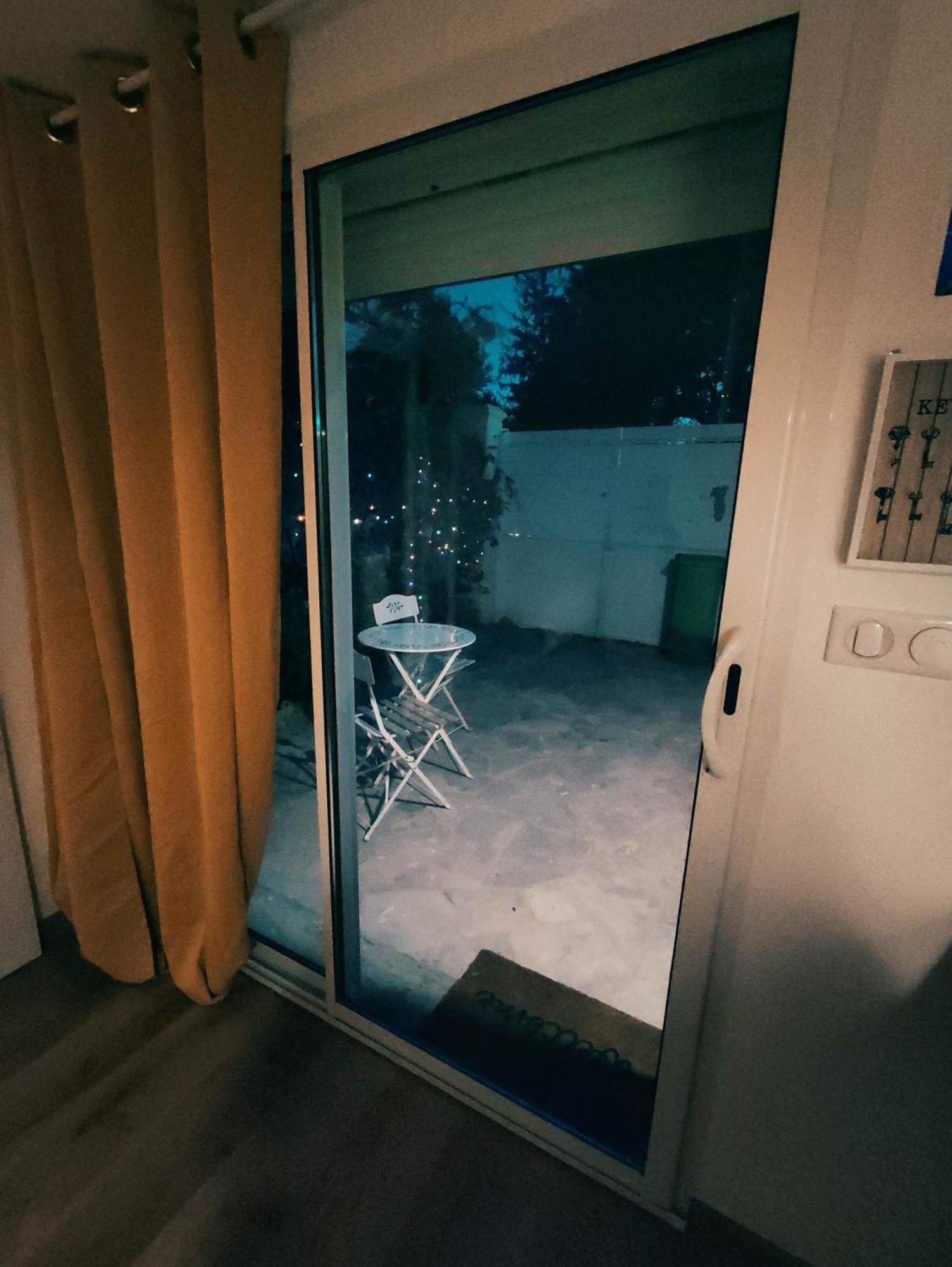 Studio Cosy Avec Clim Et Terrasse Ideal Couple Avignon Eksteriør billede